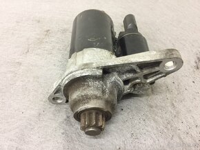 ŠKODA, VW 1.4 55KW BCA - STARTER 10 ZUBŮ 02T 911 023 R - 2