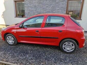 Peugeot 206+ 1.1i rv.2010, Nová STK - 2