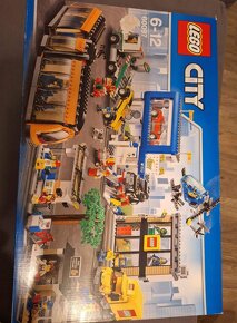 LEGO CITY 60097 Náměstí ve městě - 2