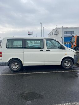 VOLKSWAGEN Transporter T5 - 2