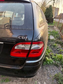 Prodám zadní světla na Mercedes-Benz E-class, W211, kombi. - 2