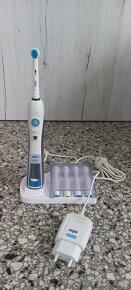 Oral b Triumph 5000 - 2