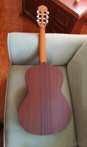 Akustická kytara Alhambra - 2