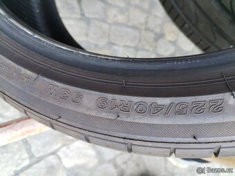 225/40/19 letni pneu BRIDGESTONE 225/40 R19 - 2