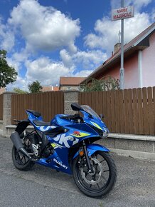 Suzuki GSX R 125 - 2