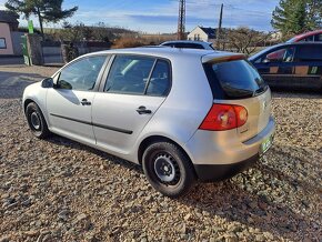 Volkswagen Golf 1.6i 75kW - 2