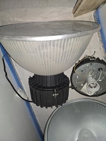 Prodám halovou lampu - 2