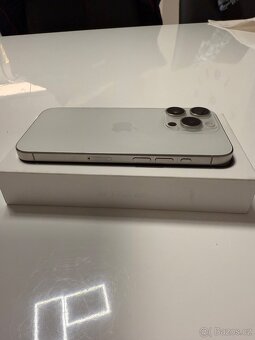 iPhone 15 Pro, 256GB bílý titan - 2