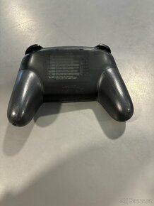 Nintendo Switch Pro Contoller - 2