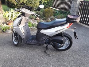 Aprilia sportcity 200 - 2