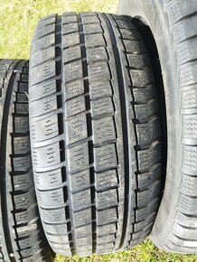 Prodám pneu 235/60 r18 - 2