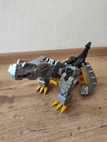 Robot dinosaurus 2v1 - 2