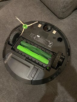 Roboticky vysavac Roomba i7 - 2