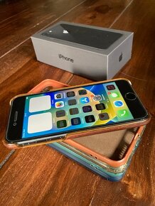 iPhone 8 64GB - 2