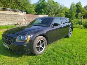 Dodge Magnum HEMI - 2