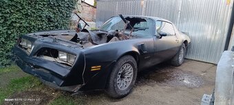 Pontiac Firebird 1980 na celkovou renovaci nebo díly čtěte - 2