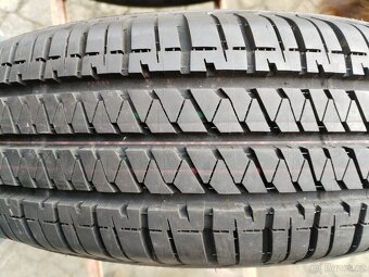 195/80/15 letni pneu BRIDGESTONE 195/80 R15 - 2