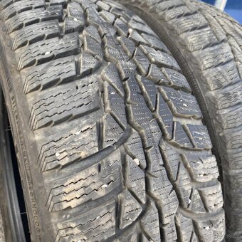 Zimní pneu 195/50 R16 88H XL Nokian 5,5-6mm - 2