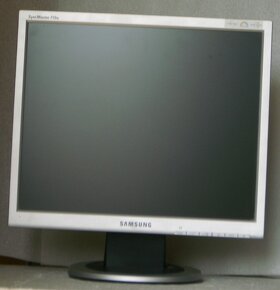 koupím monitor DELL U12311HB nebo SAMSUNG 710T - 2