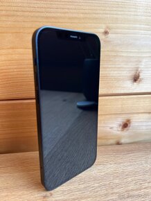 iPhone 12 64GB černý - 2