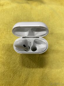 nabíjecí pouzdro na AirPods 2 generace 2019 - 2