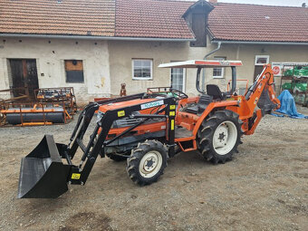 Kubota GL 260 + čelní nakladač + podkop BHM 175 - 2