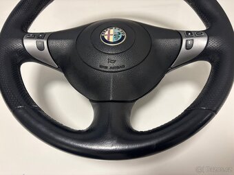 Volant Alfa Romeo 147 - 2