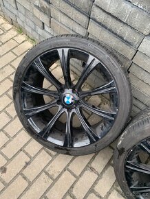 Bmw styling 166 R19 jsou tam úplně nové gumy - 2