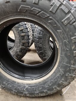 Prodám pneu 285/70 r17 33x11.5 r17 - 2