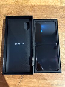 Samsung Z flip 4 128 GB - 2