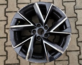 Alu kola originál Škoda Superb III 5x112 R18 Vela - 2