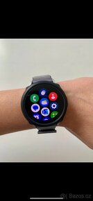 Samsung Galaxy Watch 4 40 mm + originál příslušenství - 2