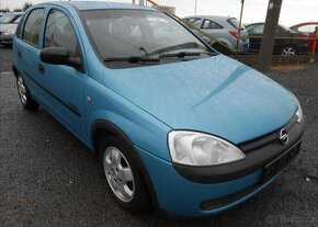 Opel Corsa 1,0 12V Comfort Serviska benzín manuál - 2