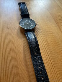 Dámské hodinky s černým koženým páskem - 2