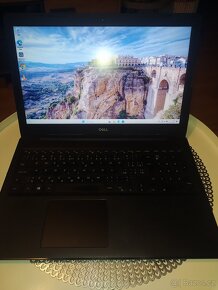 Notebook Dell Vostro 3590,i3-10110U,8GB ram, 256GB úložiště - 2