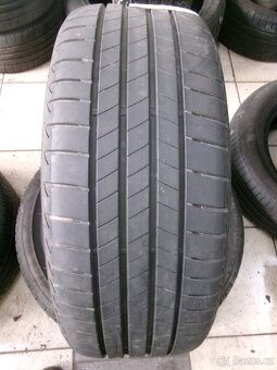 225/40 R19 BRIDGESTONE (5,5mm) č.15477 - 2