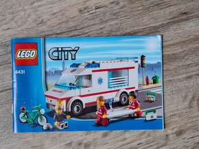 LEGO City 4431 Sanitka - 2