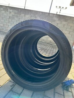 Pirelli P-ZERO 245/40/r19 - 2