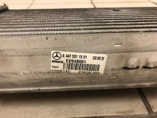 Mercedes (W447) Třída V mezichladič vzduchu A 447 501 13 01 - 2