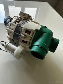 Cirkulační čerpadlo electrolux nidec ee275m 1113171-04 - 2