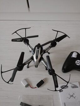 Dron kvadrokoptera pro deti, dalkove ovladani - 2