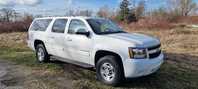 Chevrolet Suburban HD 2500 6.0 V8 4x4 - 2