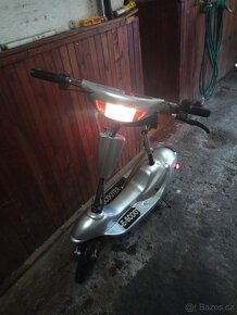 ELEKTRICKÝ SCOOTER 250W - 2