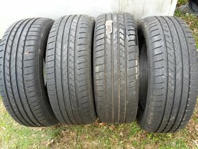 Pneumatiky Goodyear 215/60 R16 - 2