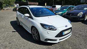 Ford Focus ST 2.0 184 kW Recaro, xenony, serviska naj.165tkm - 2