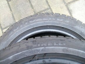 sada zimních Pirelli SZ3 225.50.18 99H XL vzorek 85% - 2