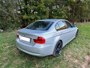 BMW e90 330xi A/T,DKLIMA,TEMP,ŠÍBR,2xSADA ALU,ROZVODY,SERVIS - 2