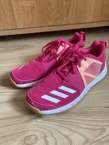 Růžové sportovní boty Adidas vel. 38 - 2