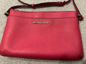 Růžová crossbody Michael Kors kabelka na donošení - 2