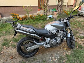 Honda Hornet 900 - 2